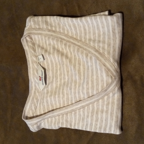 Vineyard Vines V Neck striped T-Shirt - Picture 5 of 5